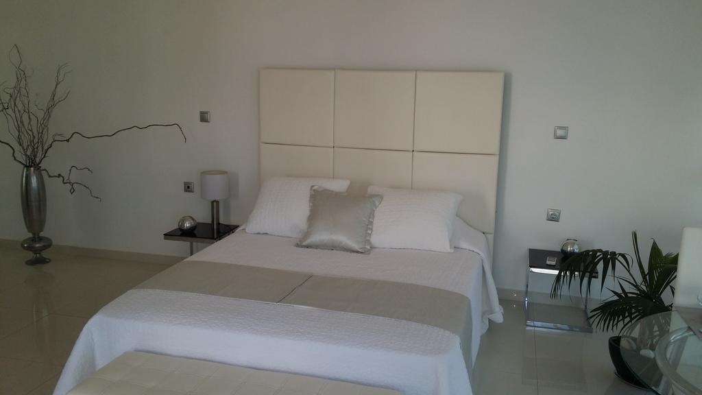 Reveli Estate Vila Kalathas Quarto foto